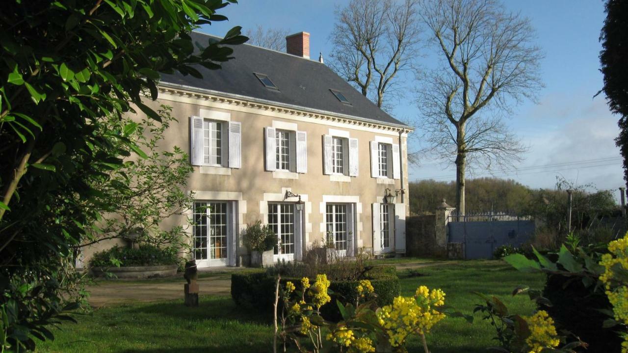 Le Petit Bois Panzió Chateau-la-Valliere Kültér fotó
